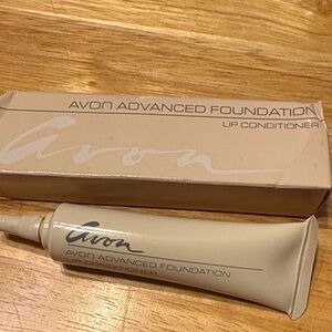 Avon Advanced Foundation Lip Conditioner - Beige